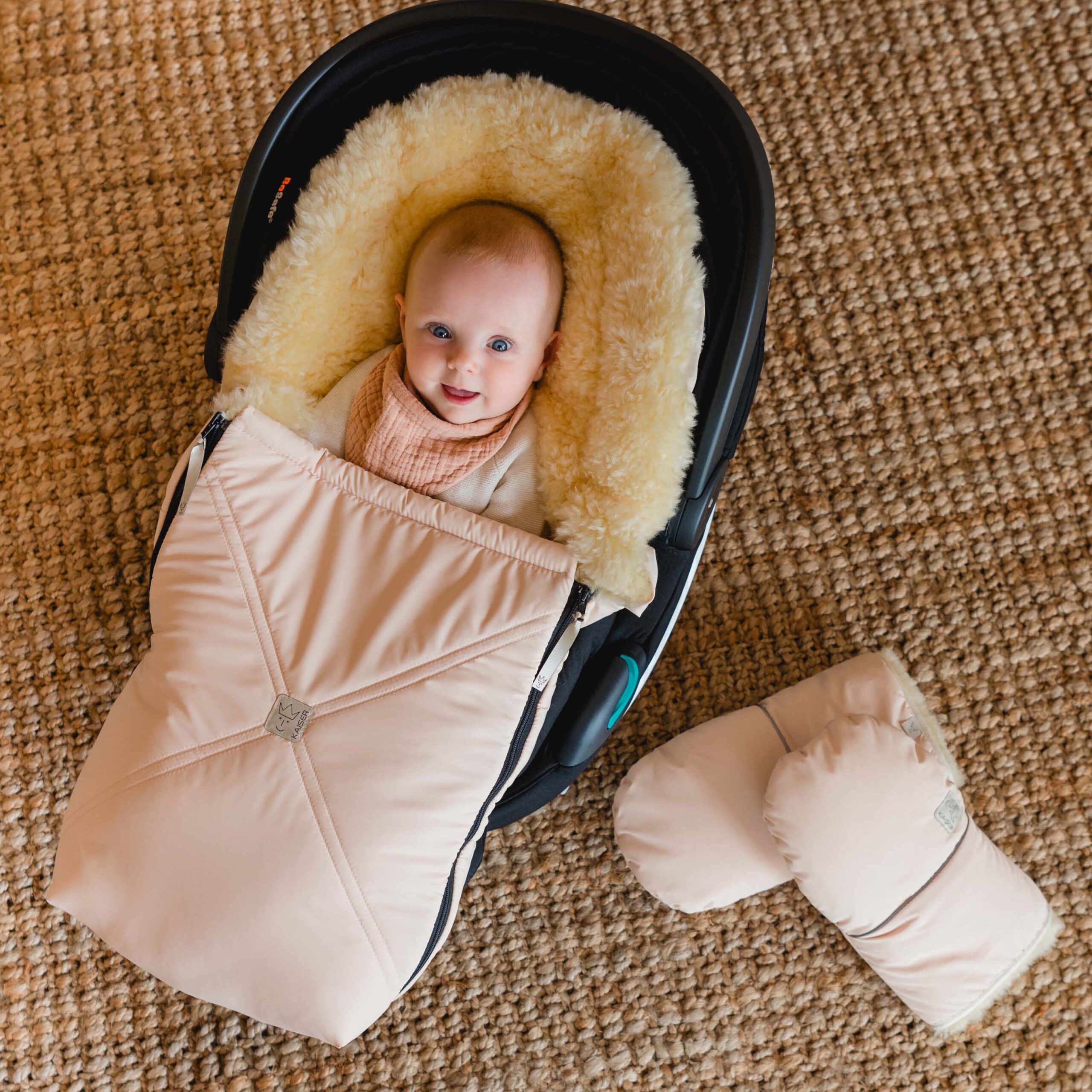 65345311_03_klein Kaiserbaby Naturfell