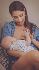 Mothers Finest Bio-Wochenbettessen für Mamas Mutter mit Baby Gebärden