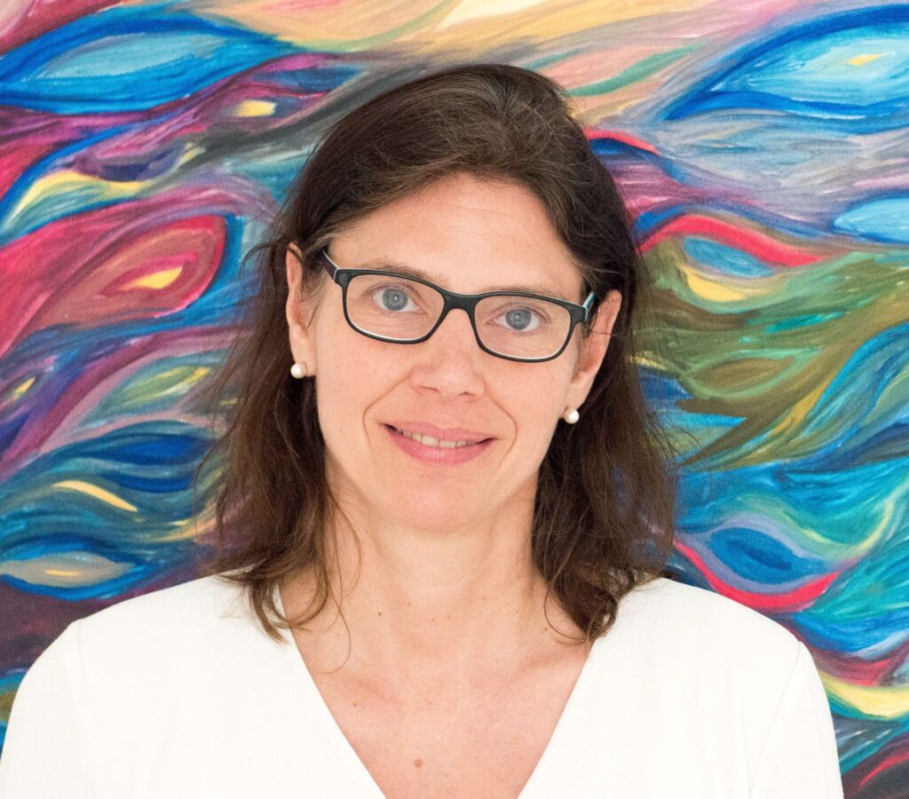 Schwangerschaft, Geburt, Wochenbett, Selbstfürsorge für Mütter, Frauenheilkunde, Anne Mehringer, Mutterkraft, Unterstützung nach Entbindung.