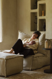 Mothers Finest Bio-Wochenbettessen für Mamas Wochenbett Nest Mutter stillt Baby