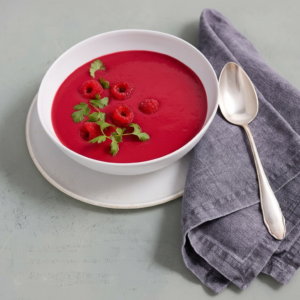 Kalte Bio-Kraftsuppe als Sommeressen für Schwangere für heisse Sommertage von Mothers Finest